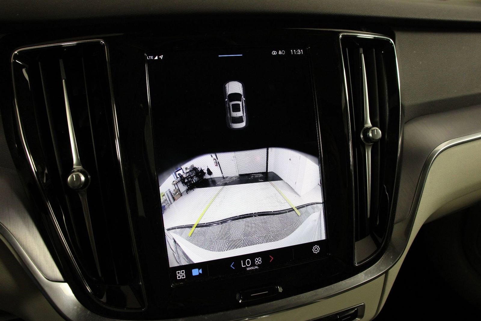 Certified 2025 Volvo S60 B5 Core image 13