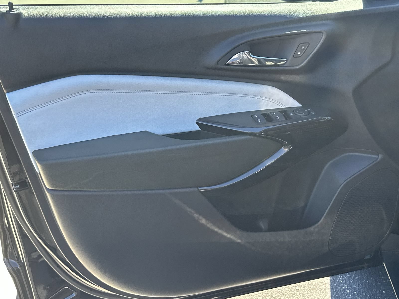 Used 2026 Chevrolet Trax LT FWD image 14