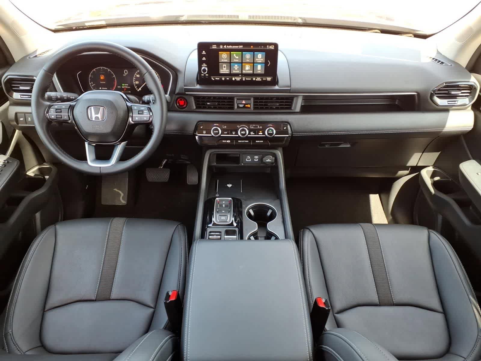 Used 2025 Honda Pilot EX-L image 11