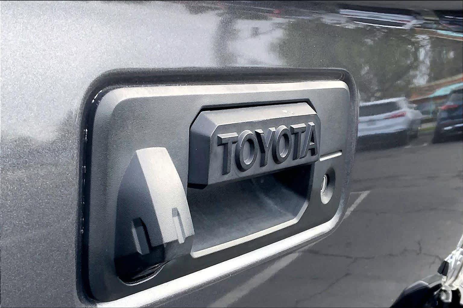 Used 2023 Toyota Tacoma TRD Sport AWD/4WD image 30