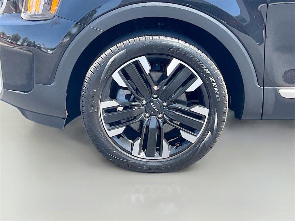 Used 2024 Kia Telluride SX w/ Towing Package image 34