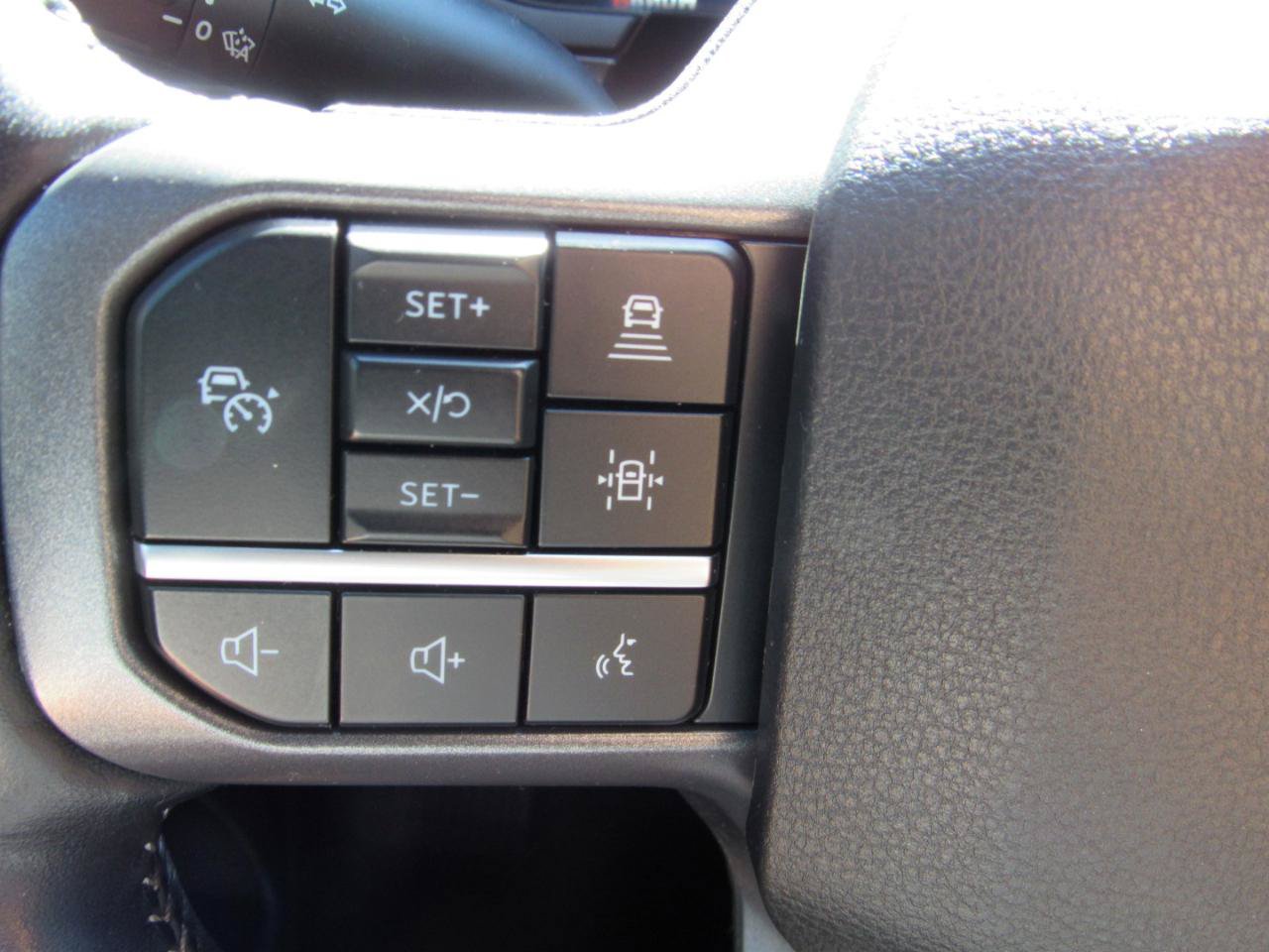 Used 2024 Ford F150 Lariat AWD/4WD image 23