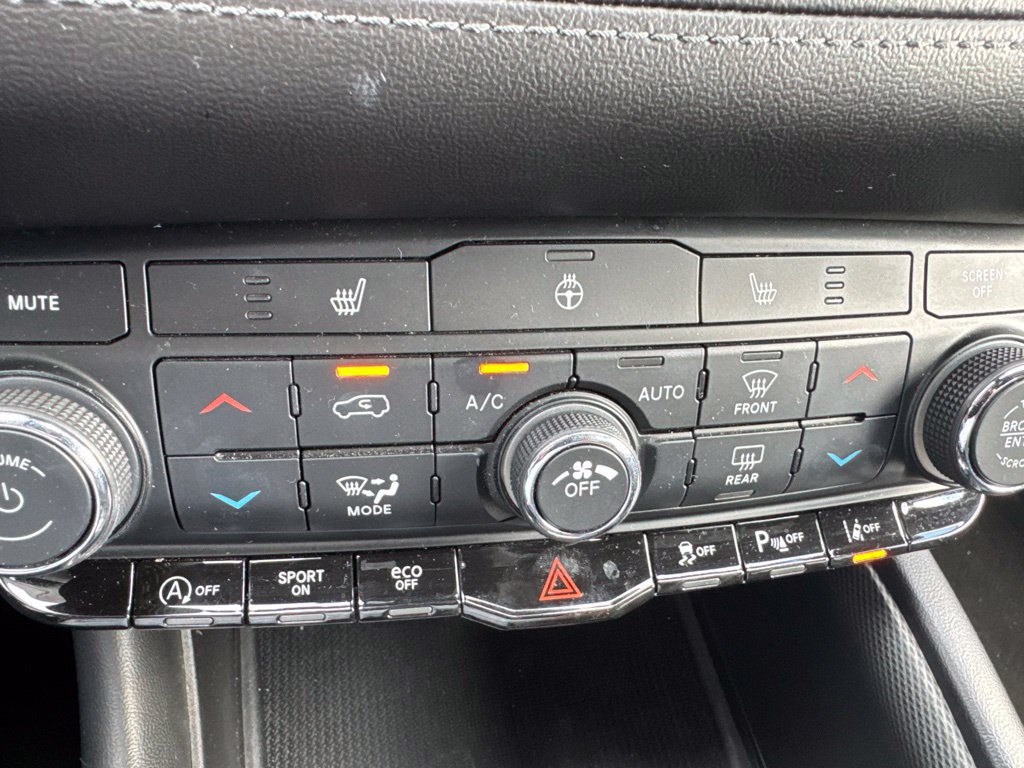 Used 2022 Dodge Durango GT AWD/4WD image 35