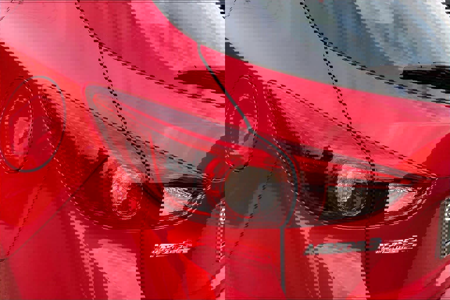 Used 2018 MAZDA MAZDA3 Grand Touring w/ Premium Equipment Package FWD image 29