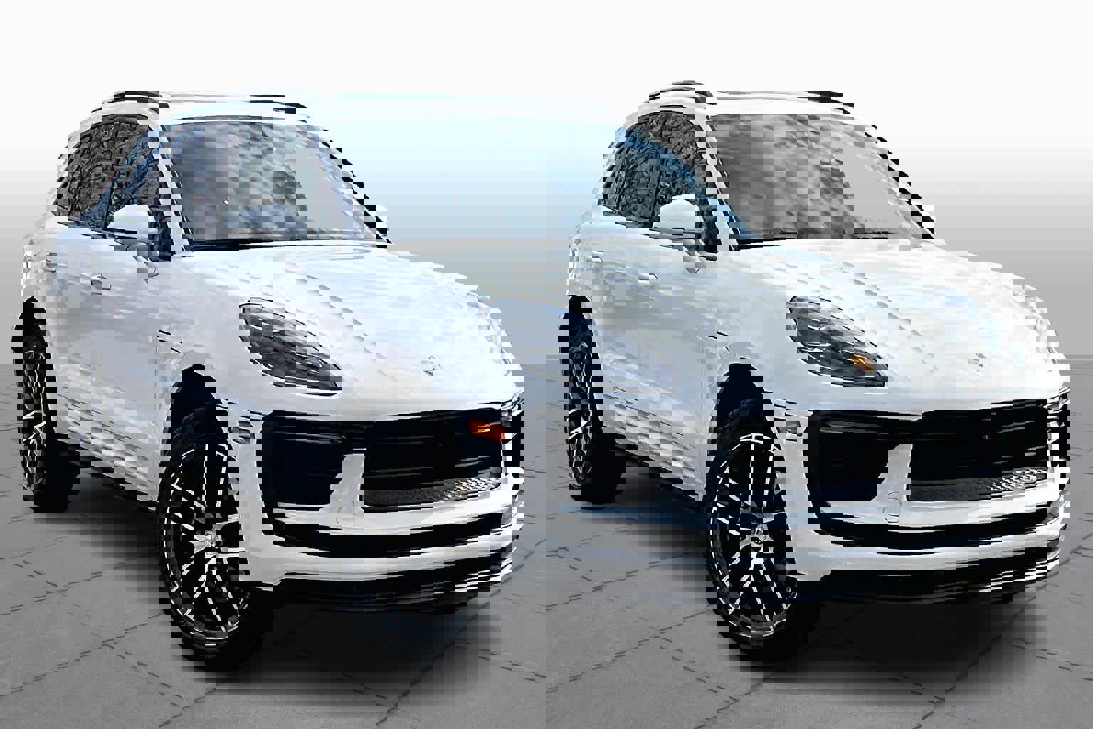 Used 2025 Porsche Macan image 3