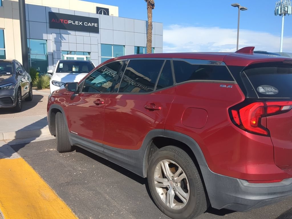 Used 2019 GMC Terrain SLE FWD image 3