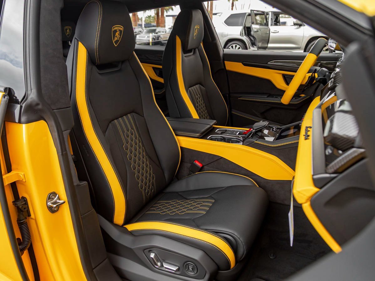 Used 2026 Lamborghini Urus SE AWD/4WD image 26