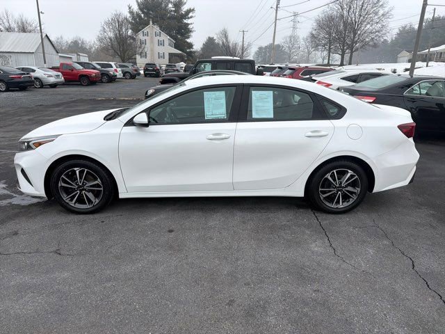 Used 2022 Kia Forte LXS image 2