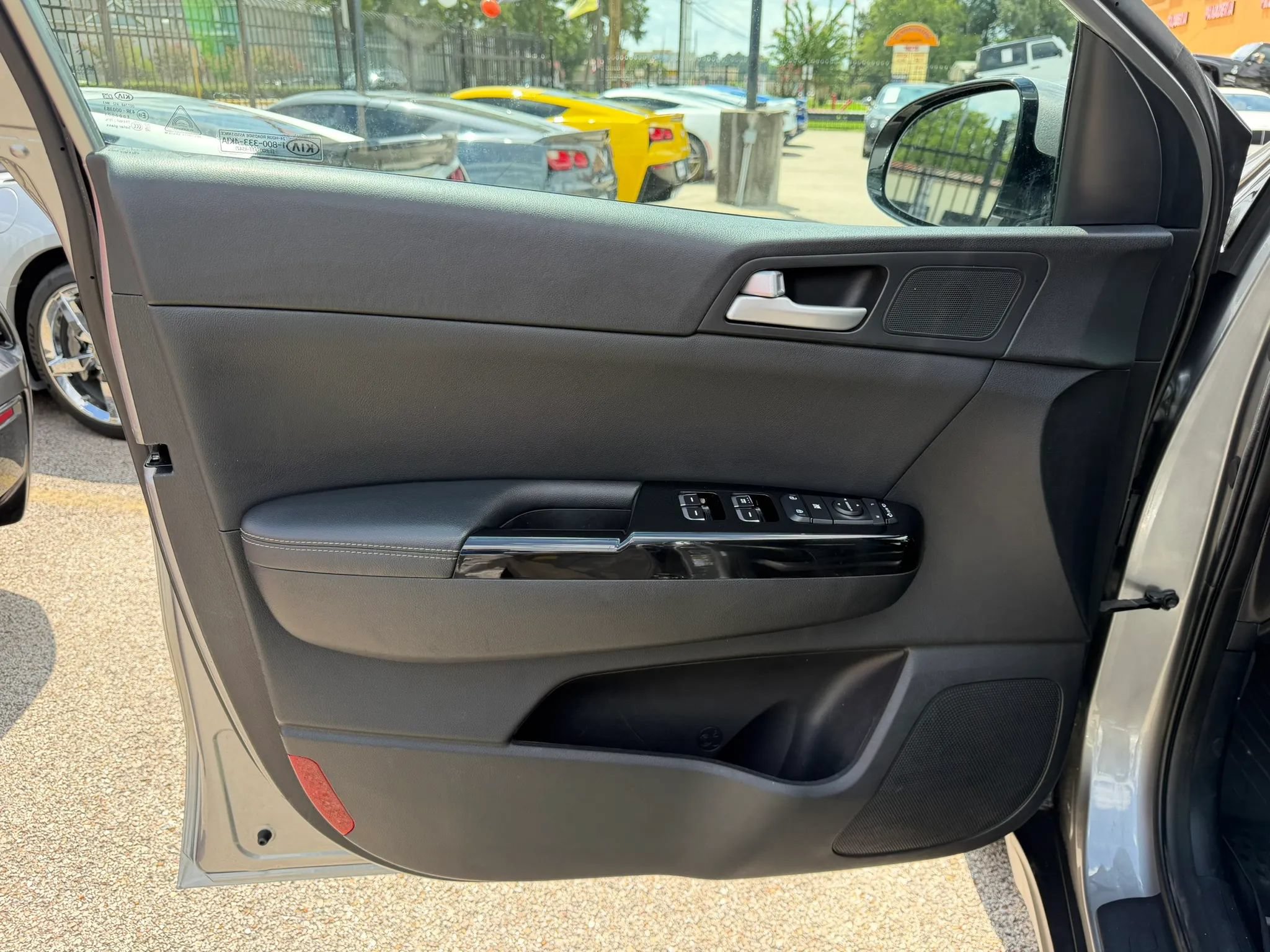 Used 2020 Kia Sportage EX FWD image 17