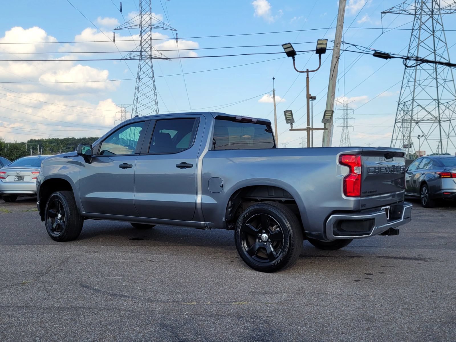 Used 2020 Chevrolet Silverado 1500 Custom w/ Custom Value Package AWD/4WD image 15