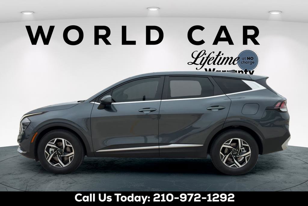 Used 2025 Kia Sportage LX image 6