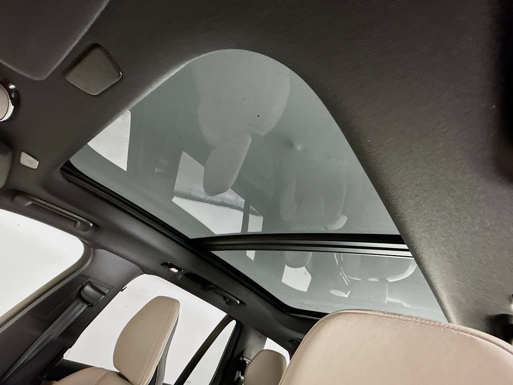 New 2026 Volvo XC90 T8 Plus w/ Protection Package Premier AWD/4WD image 23