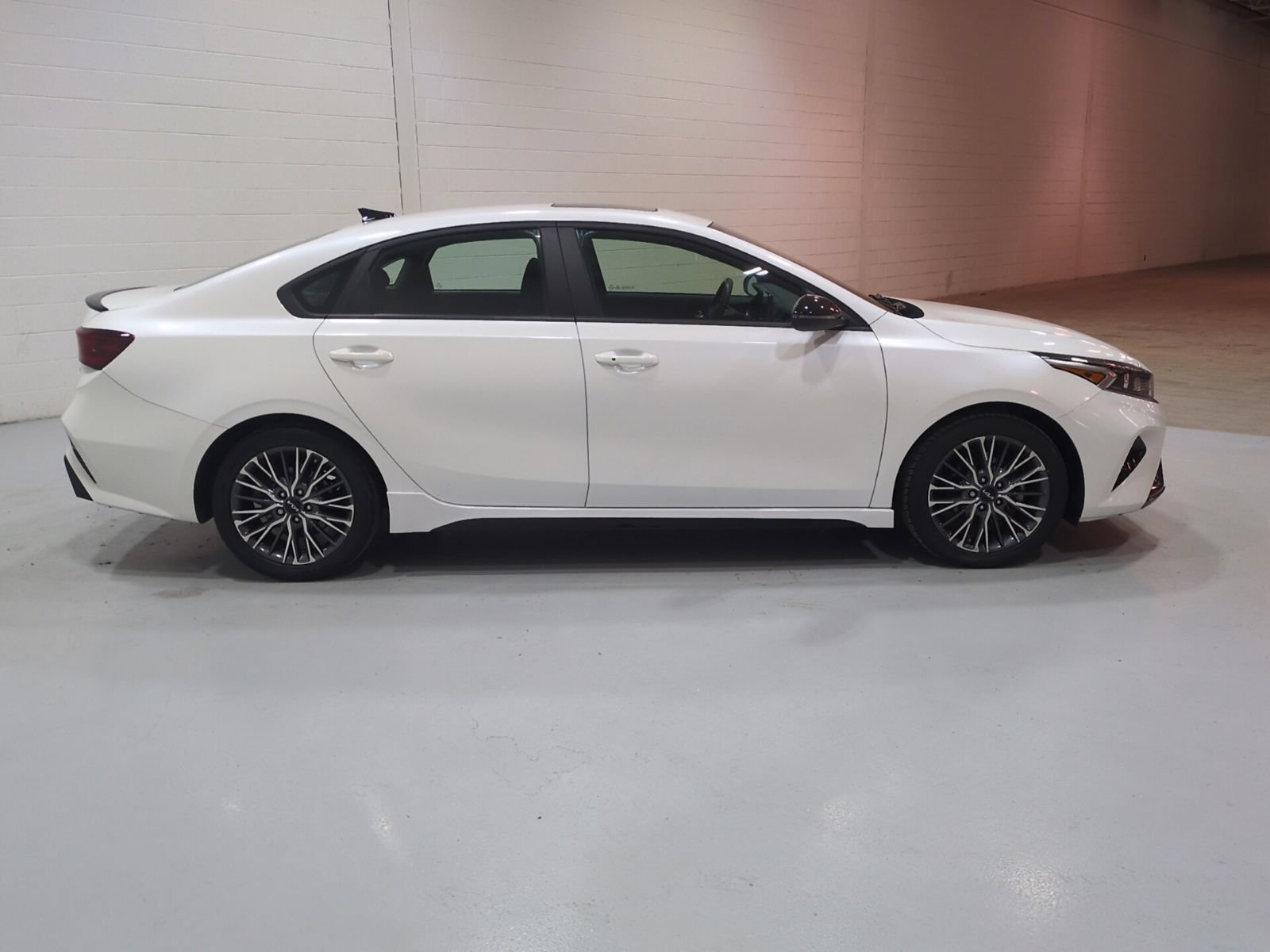 Certified 2024 Kia Forte GT-Line w/ GT-Line Premium Package FWD image 2