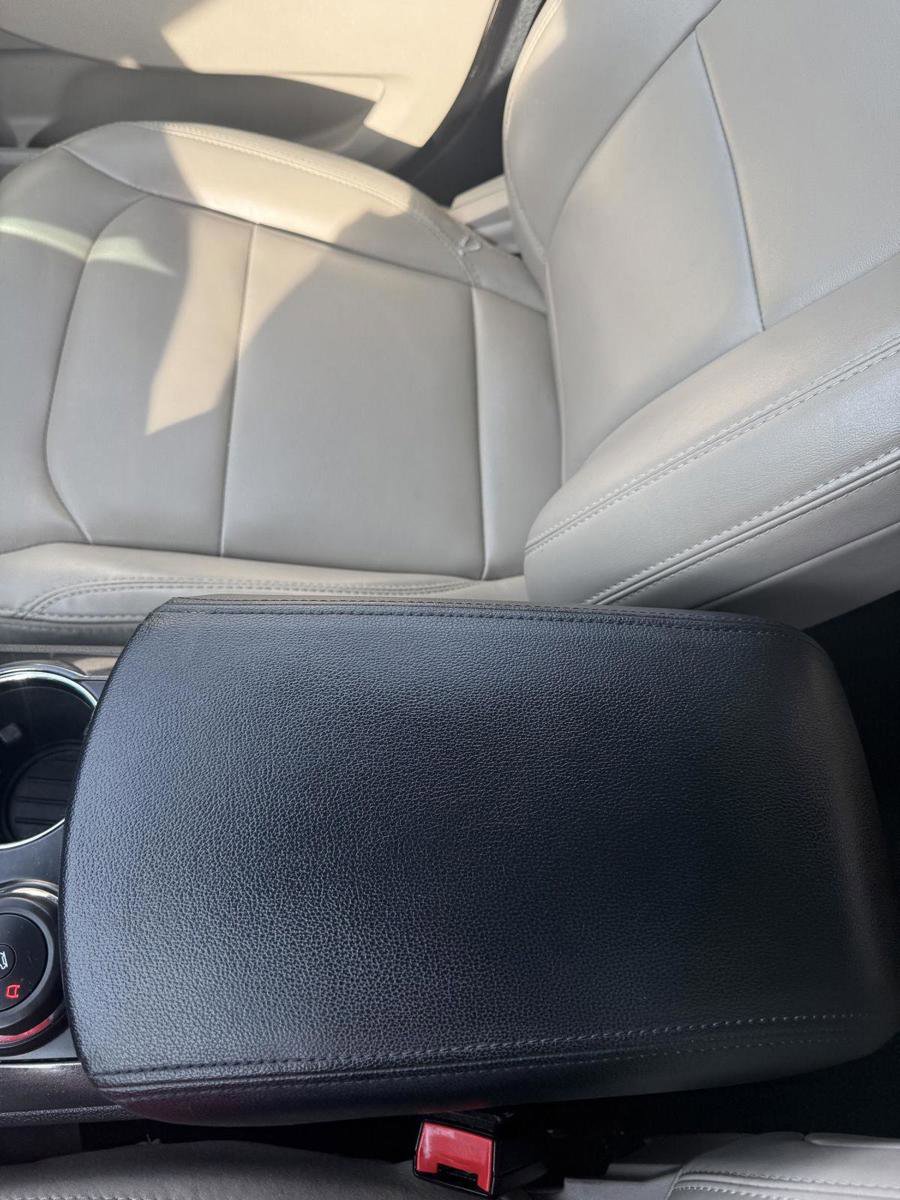 Used 2019 Ford Explorer XLT w/ Equipment Group 202A image 28