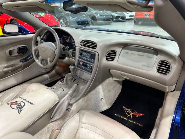 Used 2004 Chevrolet Corvette Convertible w/ Preferred Equipment Group RWD image 8