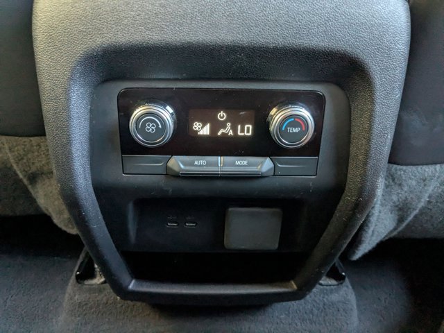 Used 2024 GMC Acadia Elevation image 17