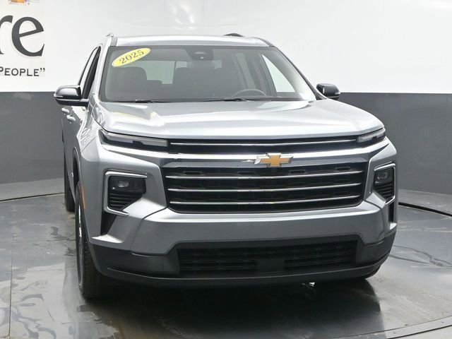 Used 2025 Chevrolet Traverse LT image 52