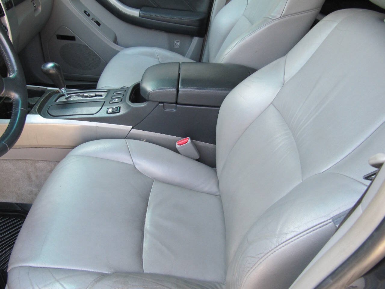 Used 2005 Toyota 4Runner Limited AWD/4WD image 16