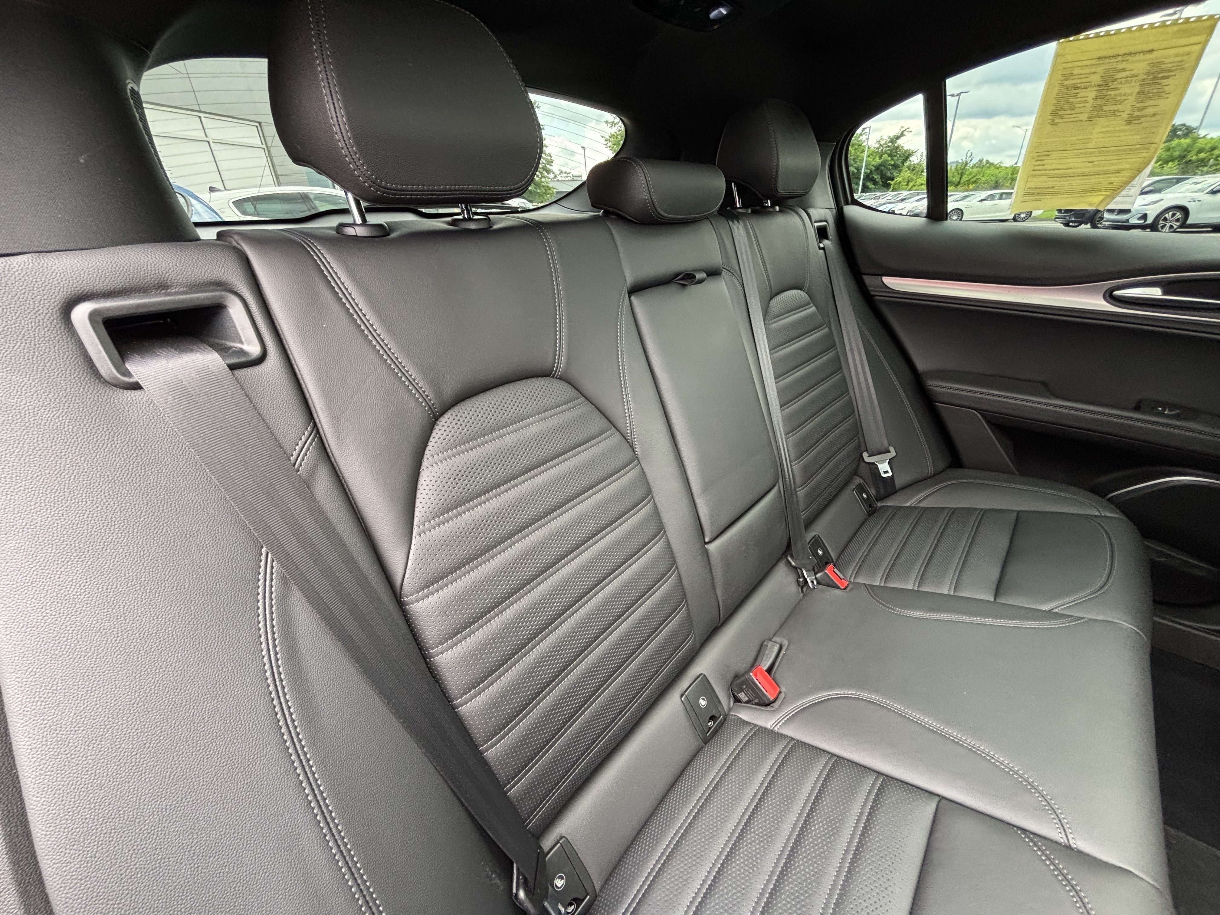 Certified 2023 Alfa Romeo Stelvio Veloce AWD/4WD image 42