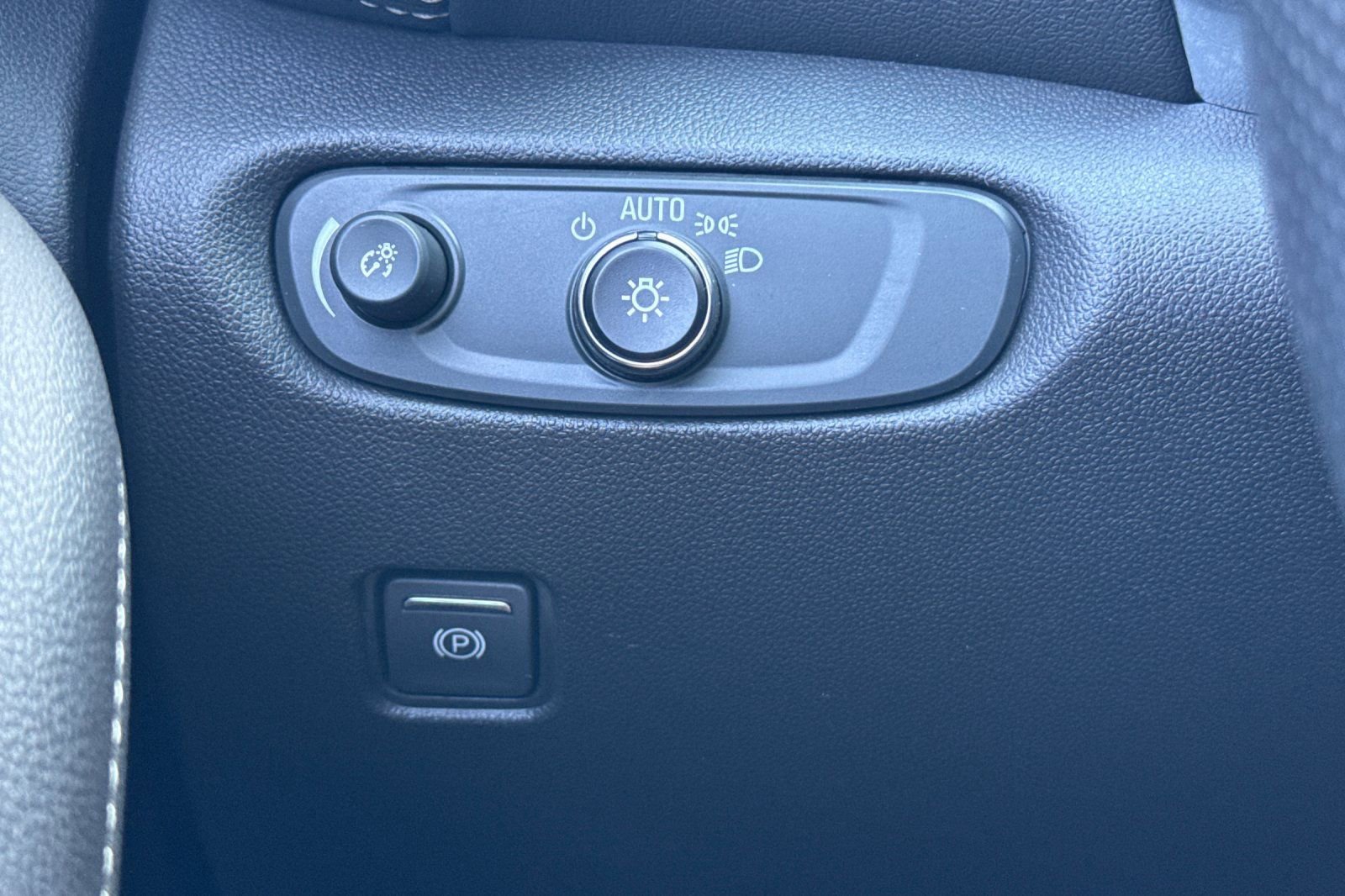 Used 2023 Chevrolet Blazer LT image 41