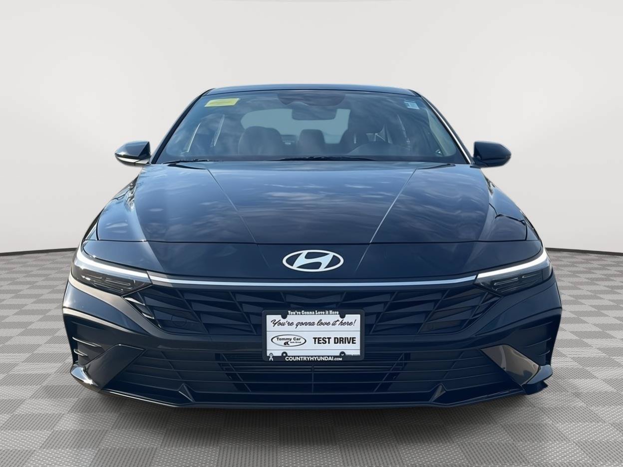 Used 2025 Hyundai Elantra Sport FWD image 37