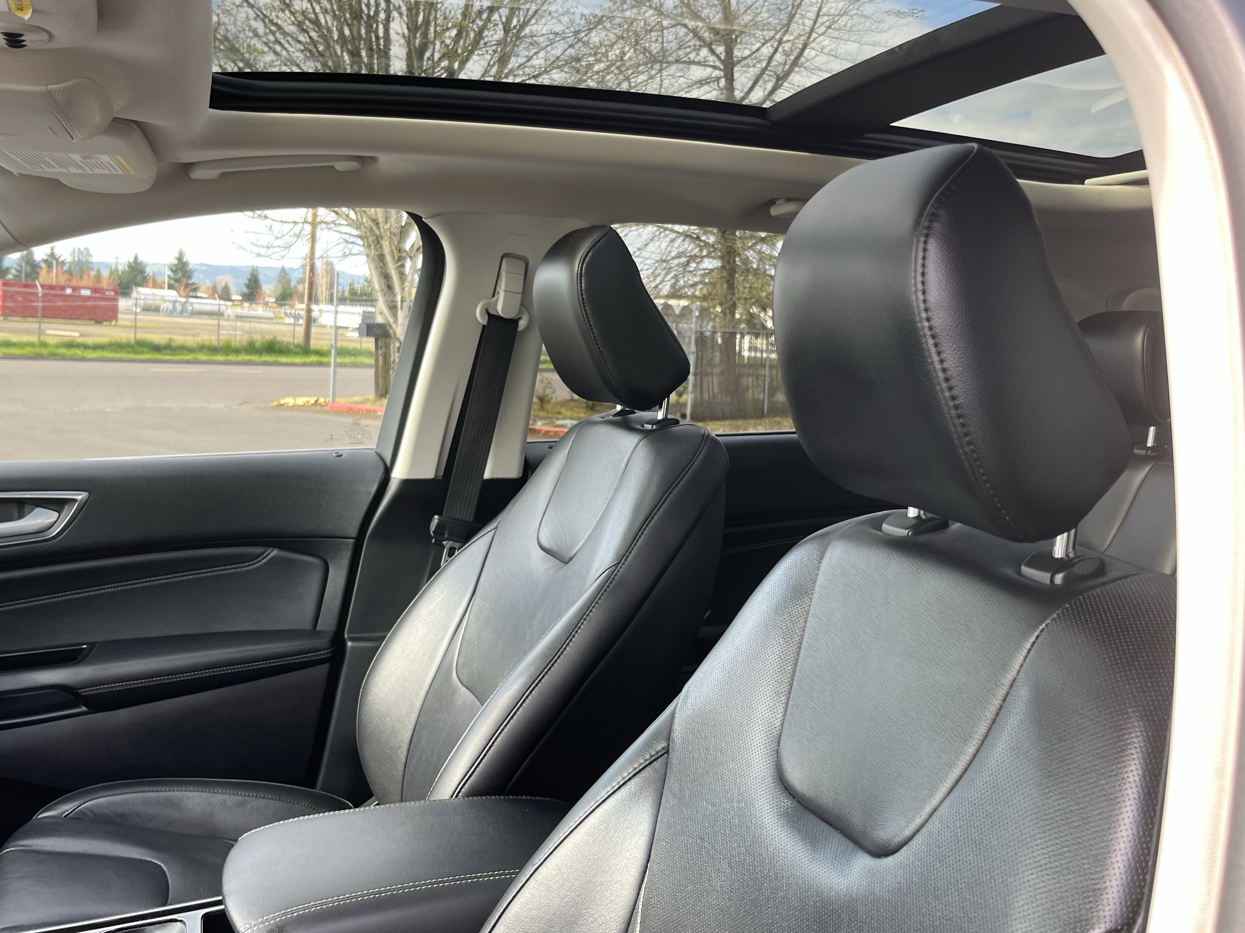 Used 2020 Ford Edge Titanium w/ Equipment Group 301A image 19