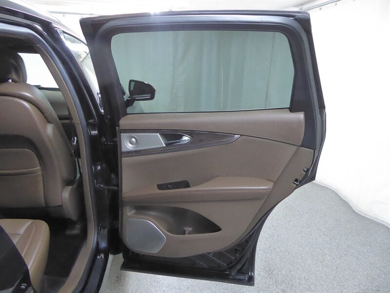 Used 2016 Lincoln MKX Reserve w/ Luxury Package AWD/4WD image 30