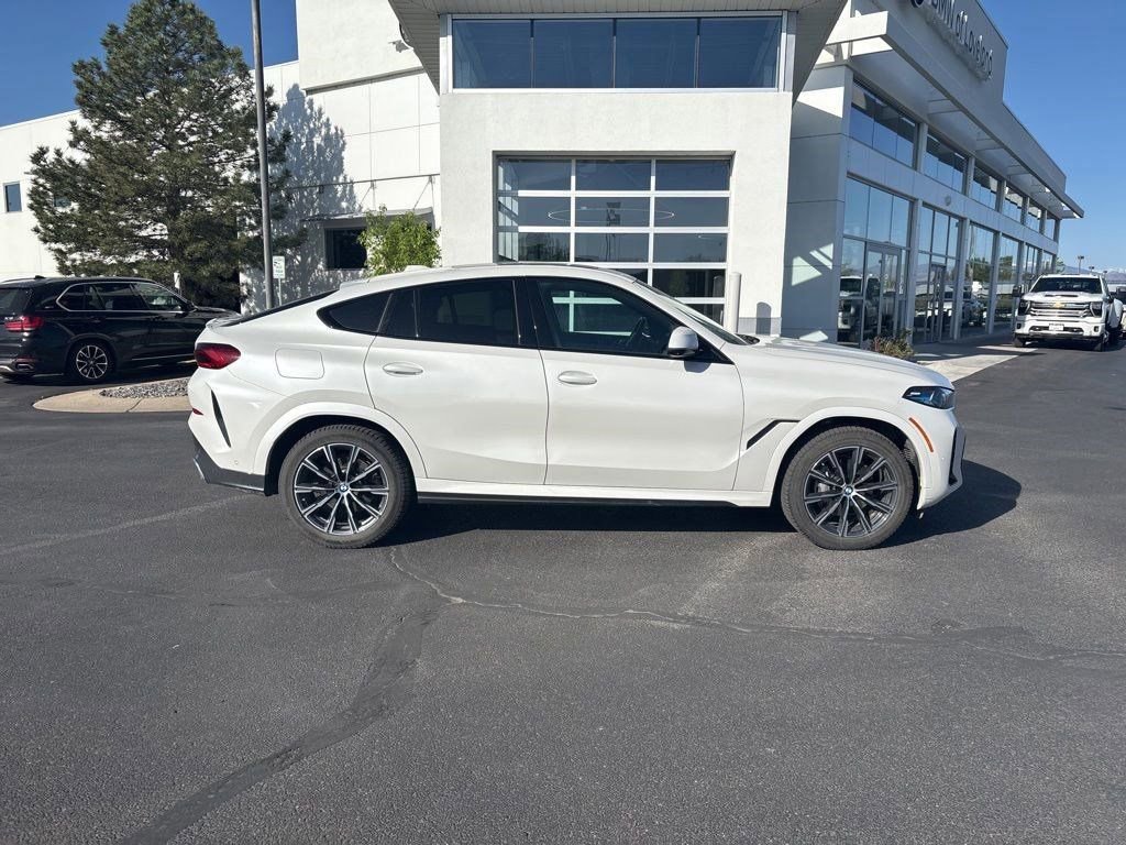 Used 2024 BMW X6 xDrive40i w/ Premium Package AWD/4WD image 6
