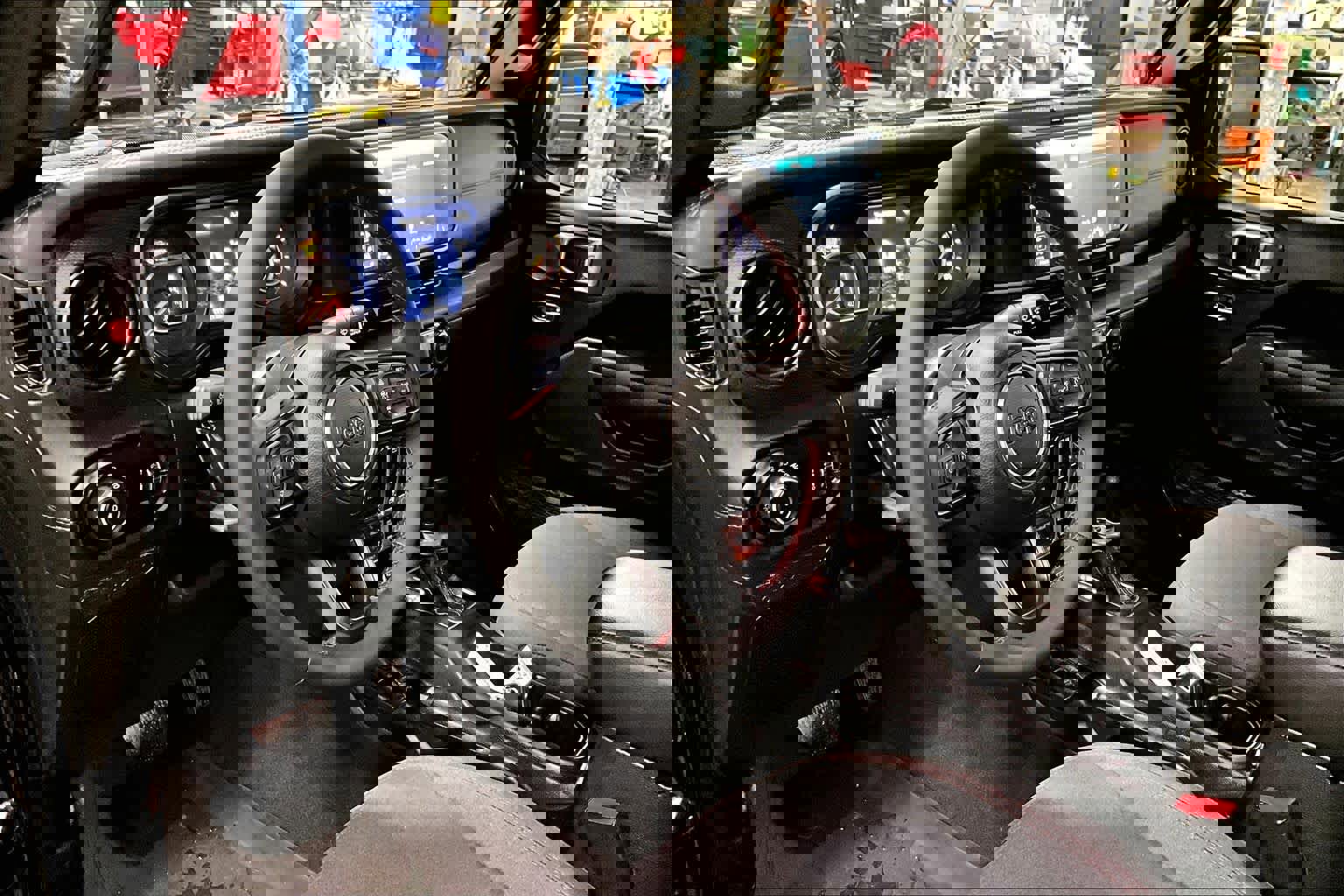 Used 2024 Jeep Wrangler Unlimited Rubicon image 15