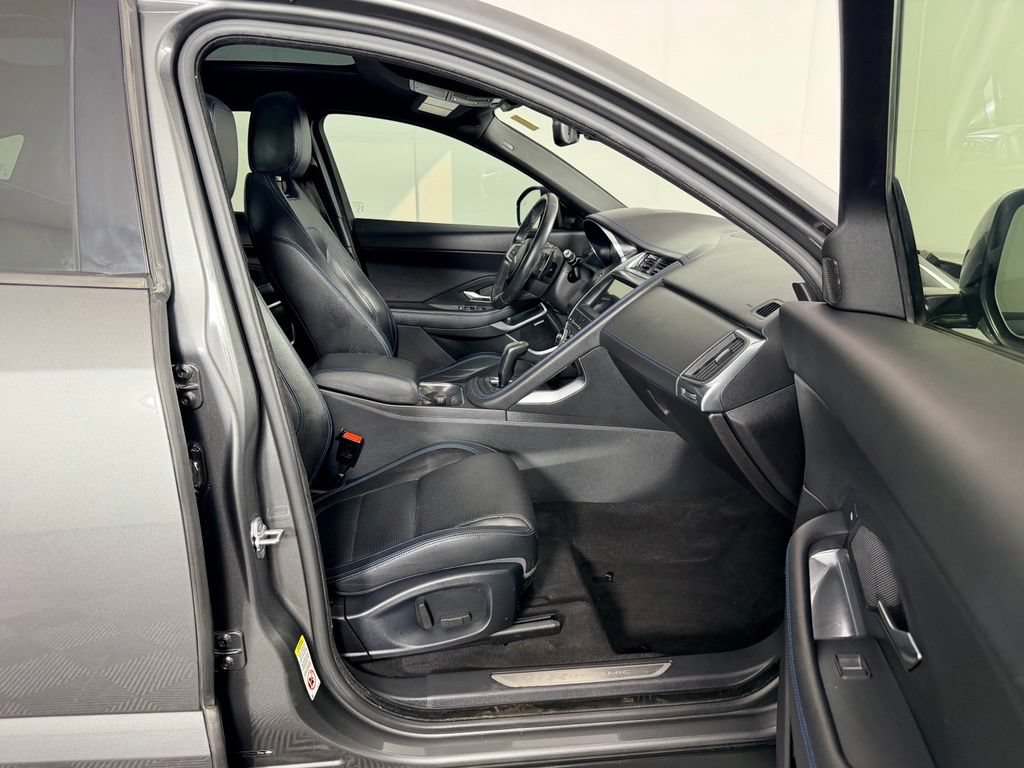 Used 2019 Jaguar E-PACE R-Dynamic S AWD/4WD image 35