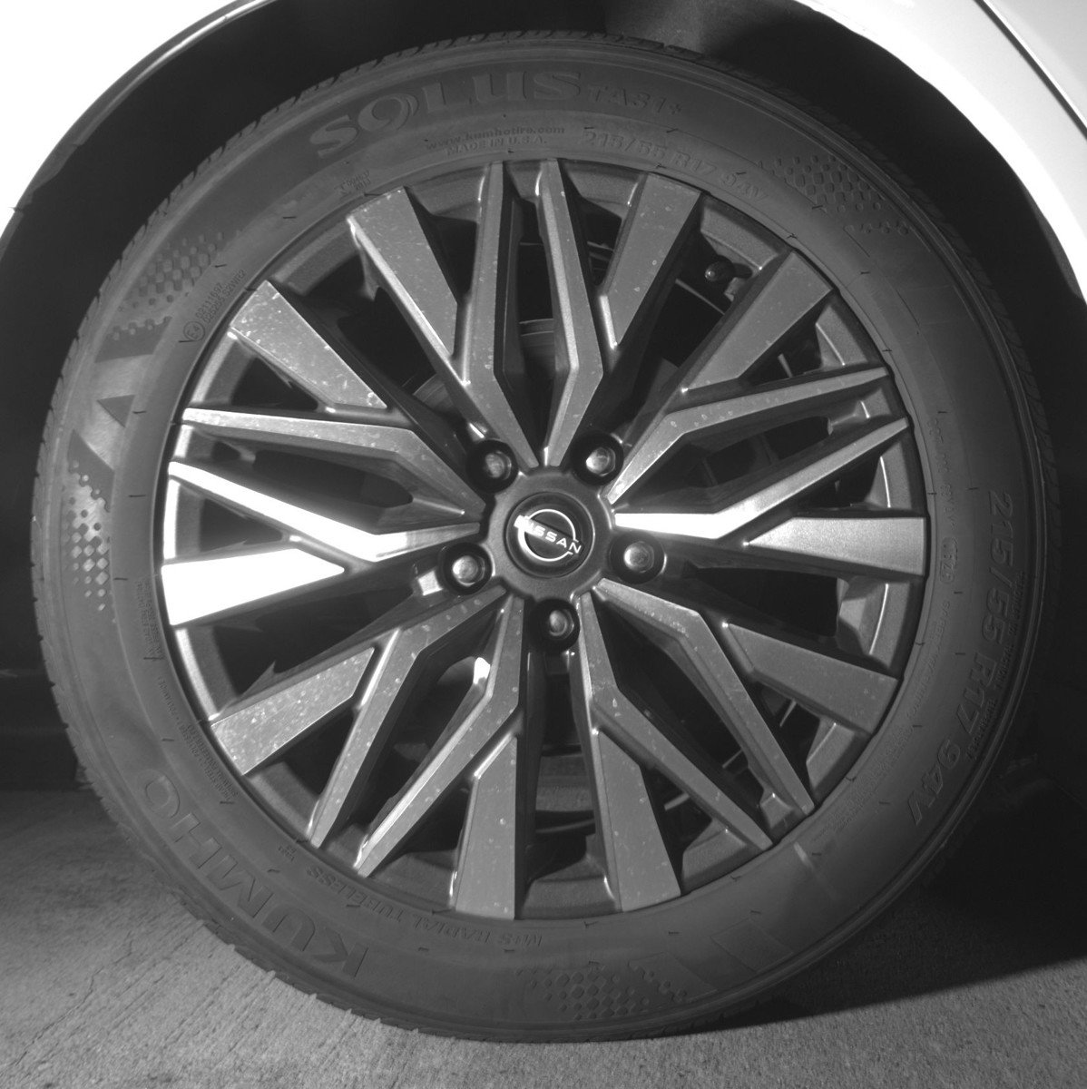 Used 2025 Nissan Altima 2.5 SV FWD image 15