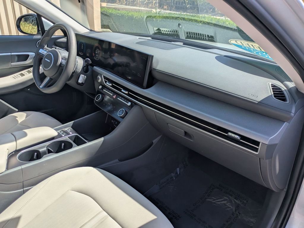 Certified 2025 Hyundai Sonata SEL image 31