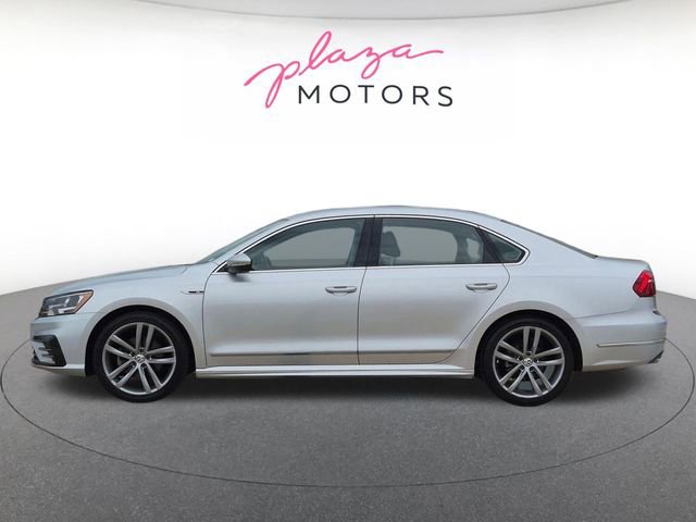 Used 2017 Volkswagen Passat 1.8T R-Line FWD image 8