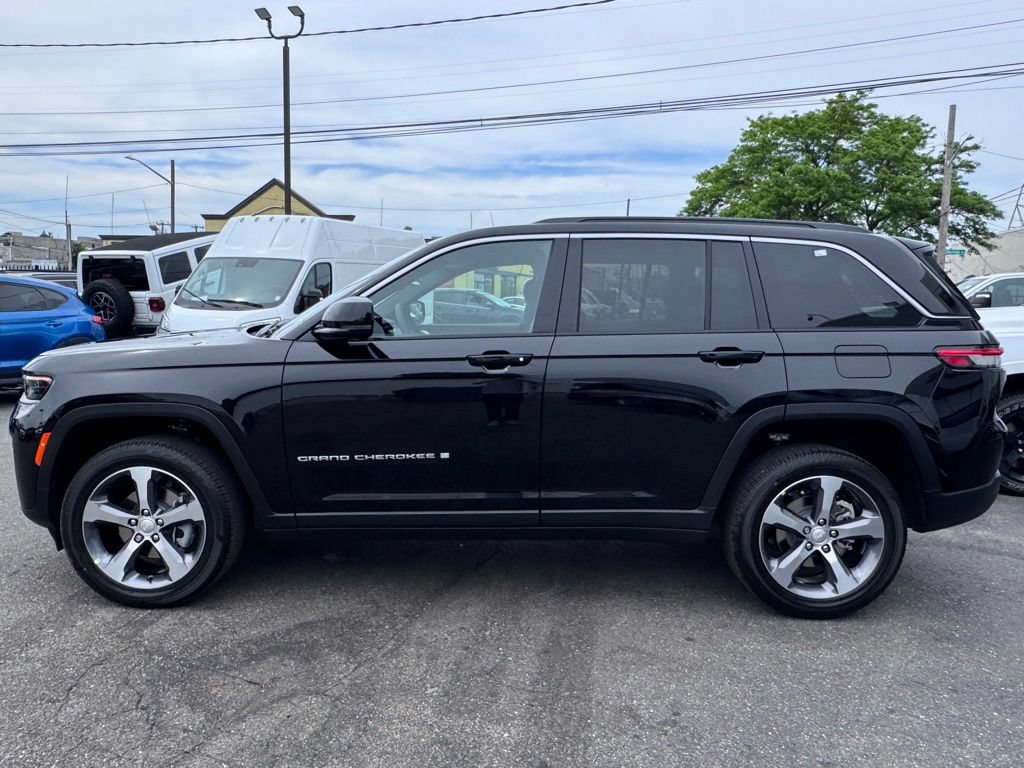 New 2026 Jeep Grand Cherokee Limited AWD/4WD image 4