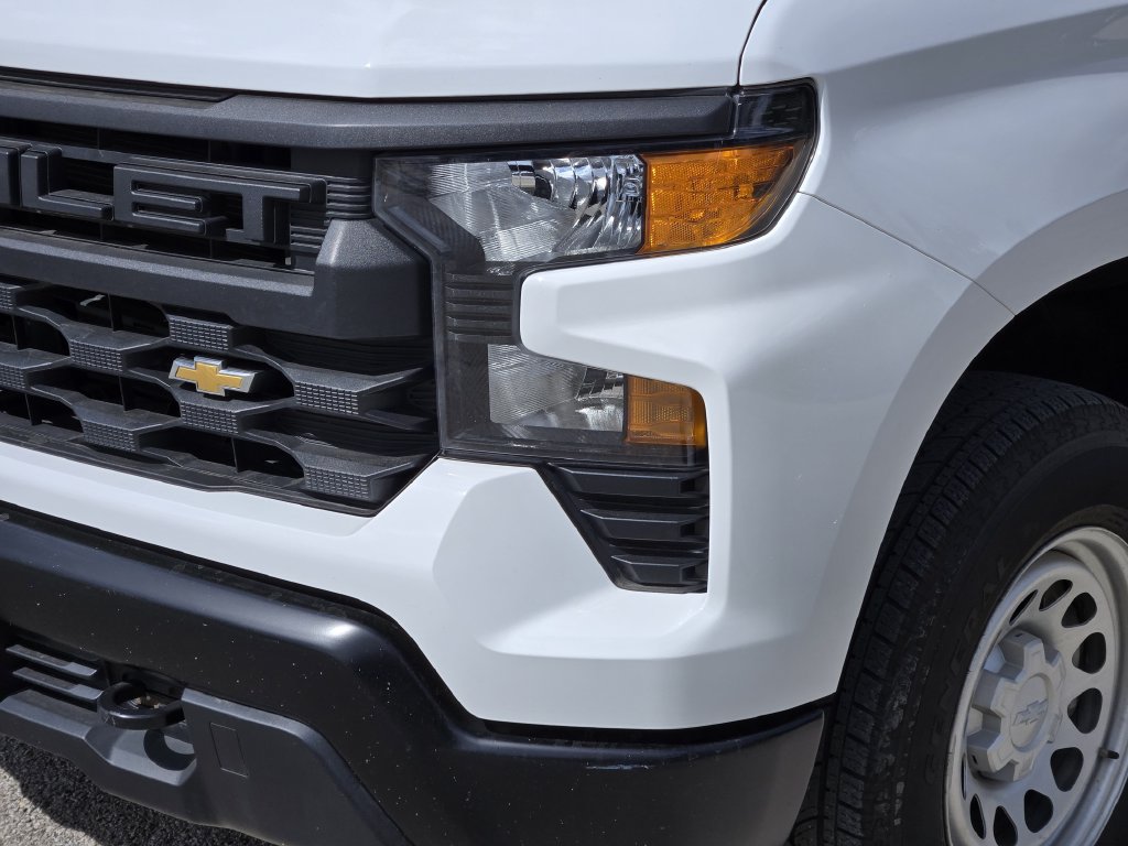 Used 2024 Chevrolet Silverado 1500 W/T w/ Trailering Package AWD/4WD image 9
