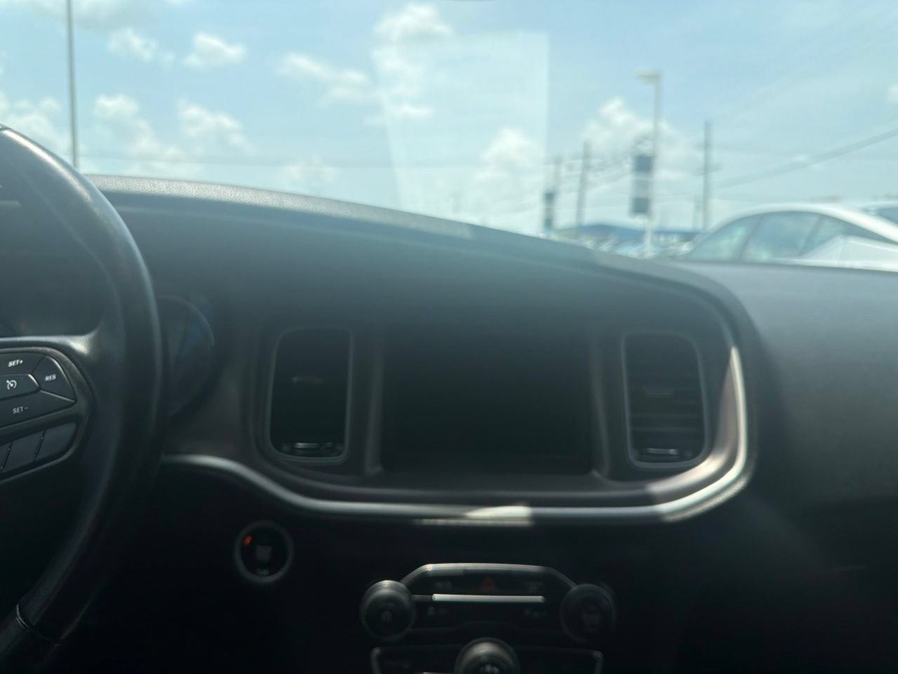 Used 2022 Dodge Charger SXT RWD image 10