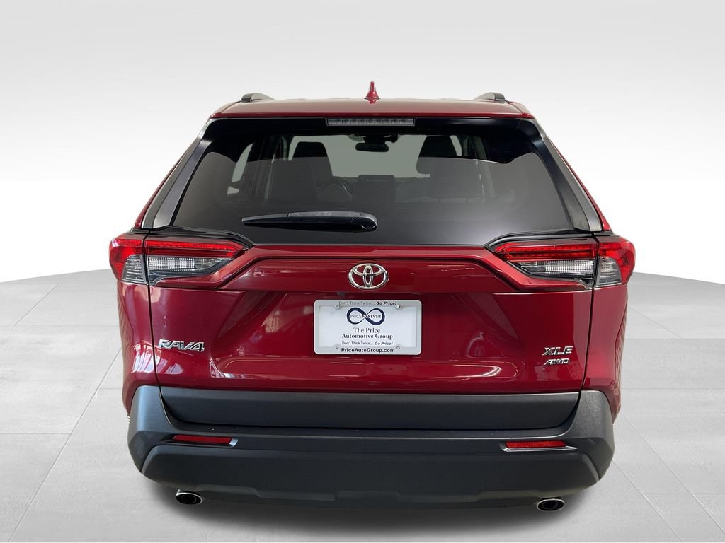 Used 2020 Toyota RAV4 XLE Premium AWD/4WD image 8