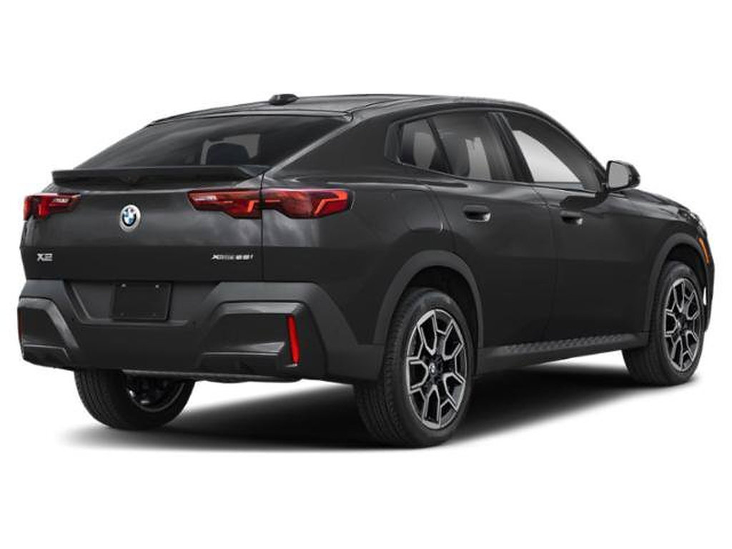 New 2026 BMW X2 xDrive28i w/ Technology Package AWD/4WD image 2