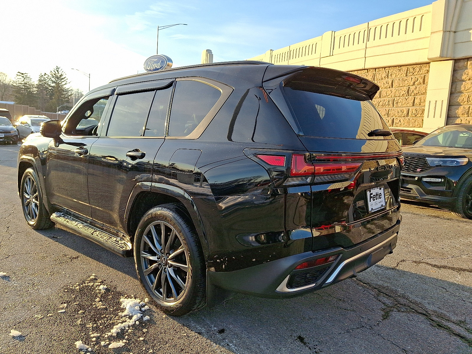 Used 2022 Lexus LX 600 F Sport image 6