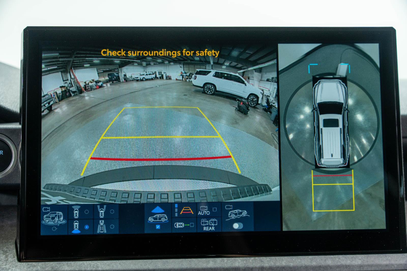 Used 2025 Toyota 4Runner Trailhunter image 93