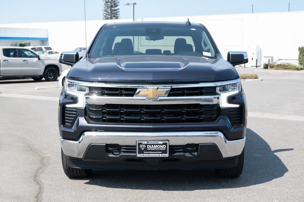 Used 2024 Chevrolet Silverado 1500 LT AWD/4WD image 2