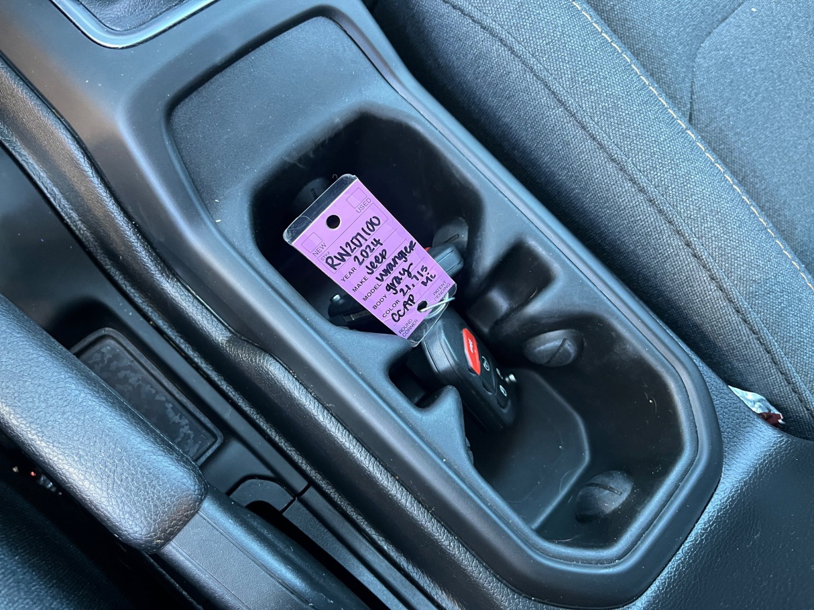 Used 2024 Jeep Wrangler Willys image 32