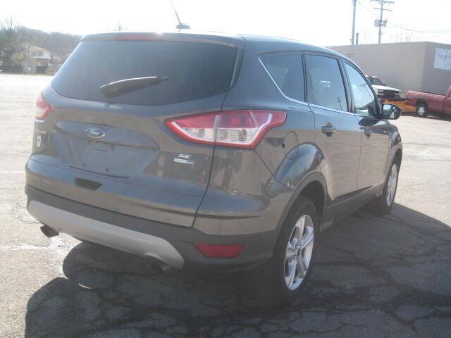 Used 2016 Ford Escape SE w/ SE Cold Weather Package AWD/4WD image 5