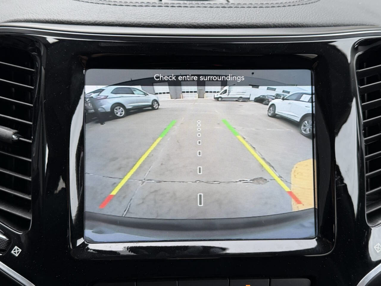 Used 2021 Jeep Cherokee Limited image 26