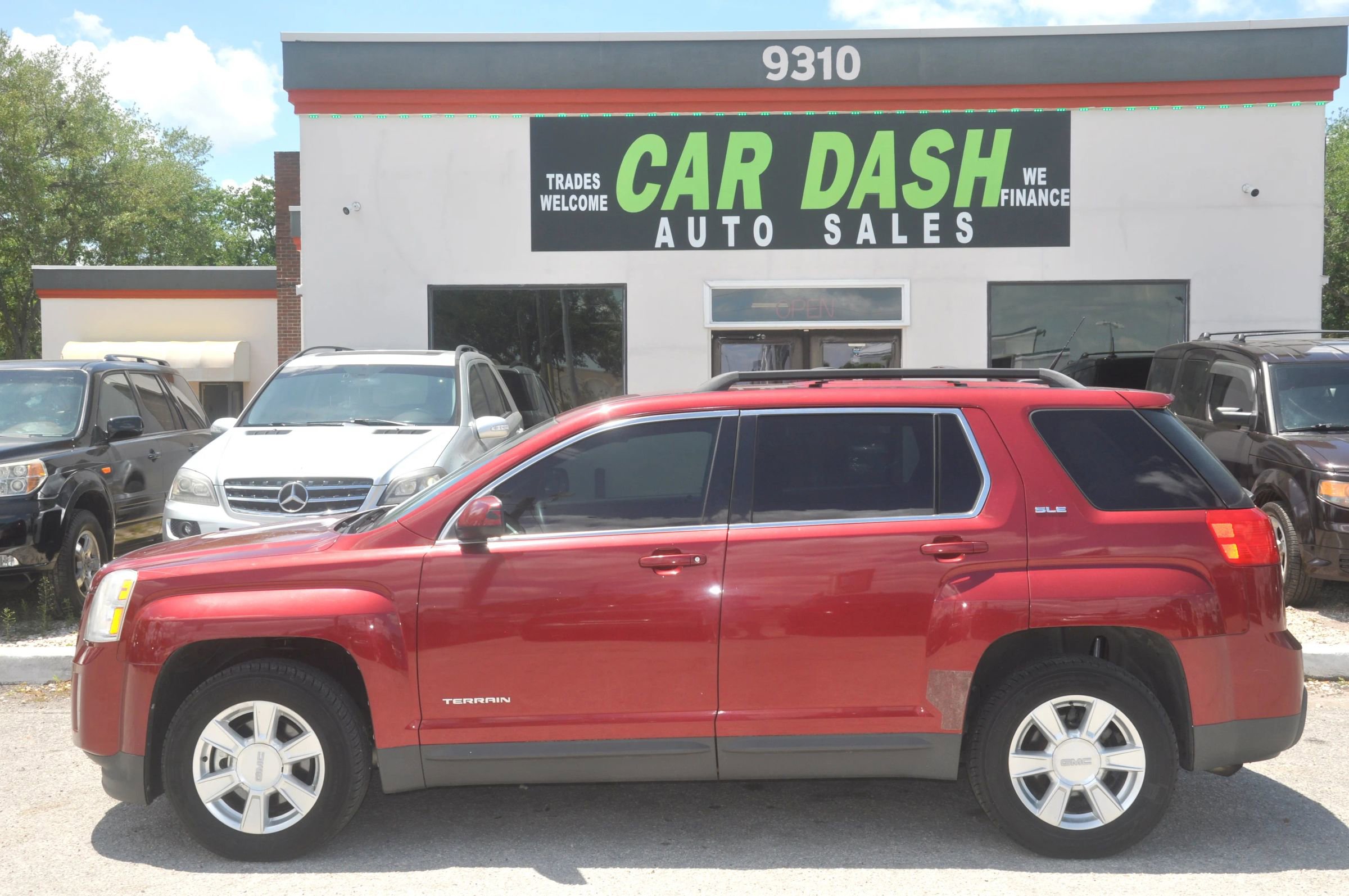 Used 2011 GMC Terrain SLE FWD image 9