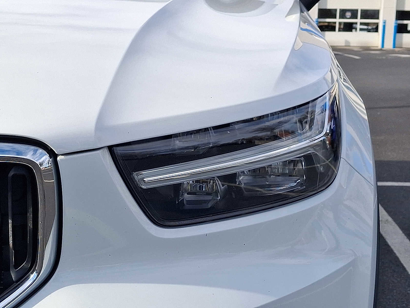 Used 2019 Volvo XC40 T5 Momentum image 9