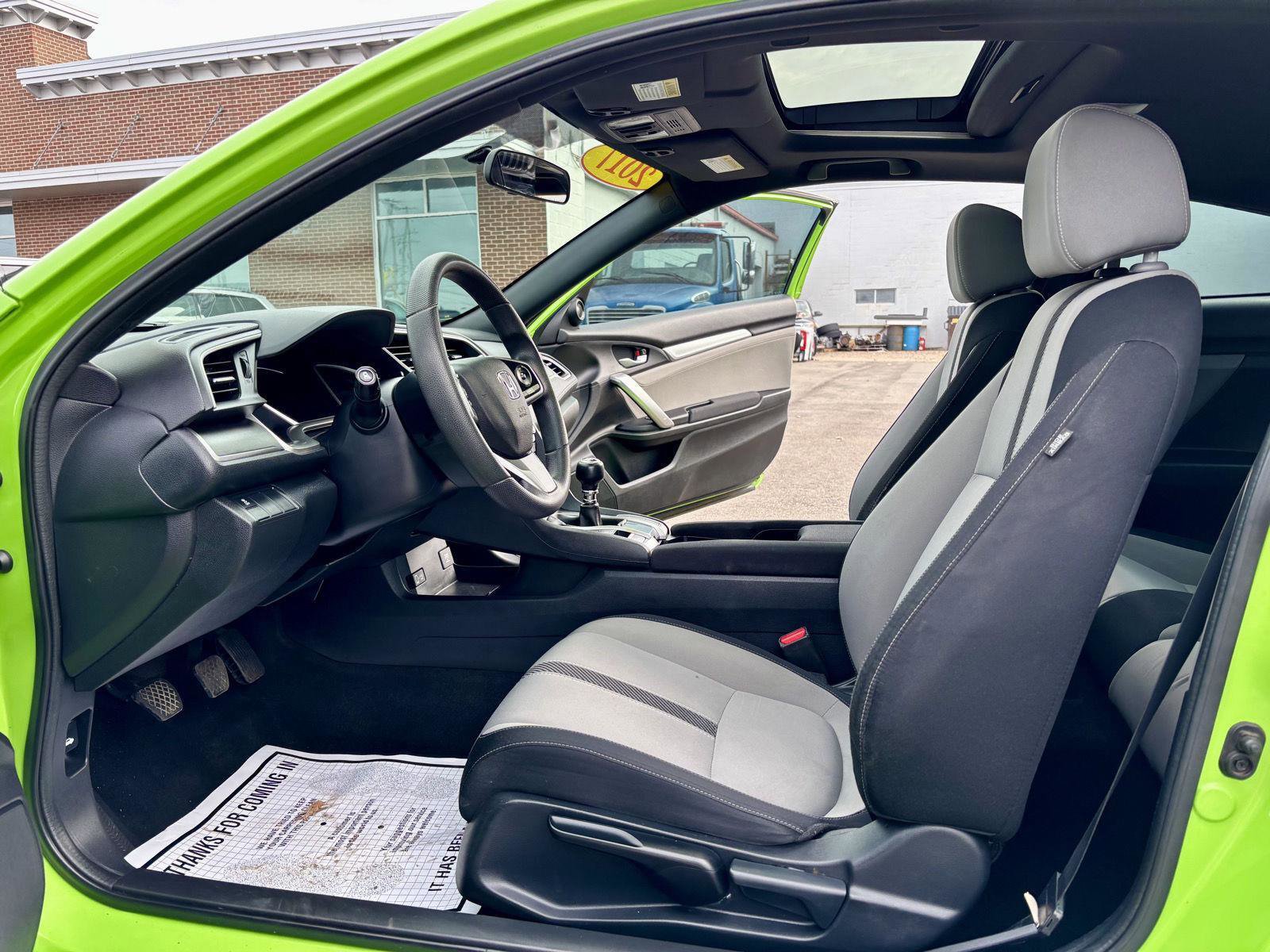 Used 2017 Honda Civic EX-T image 2