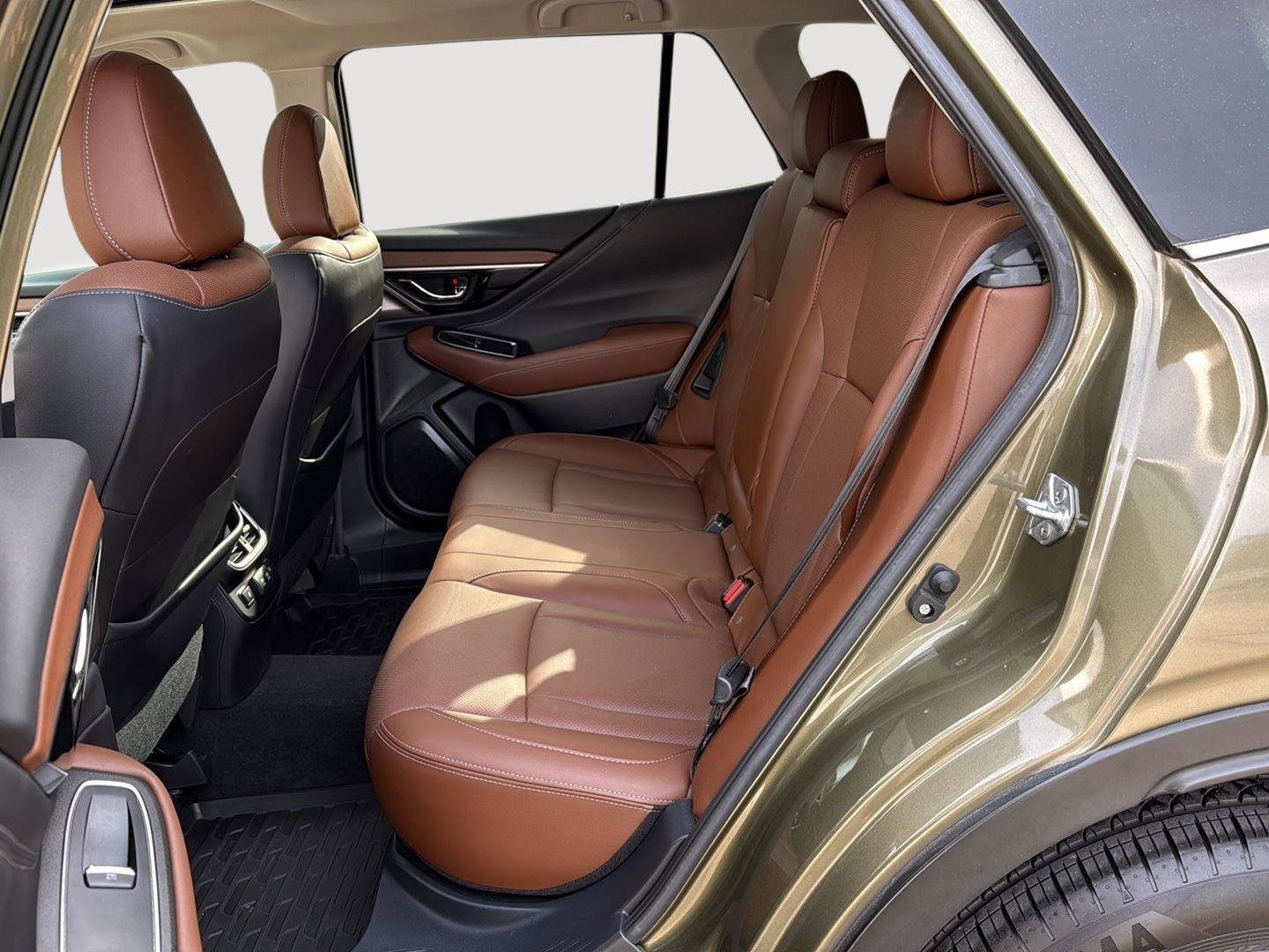 Used 2021 Subaru Outback Touring w/ Popular Package #2 image 20