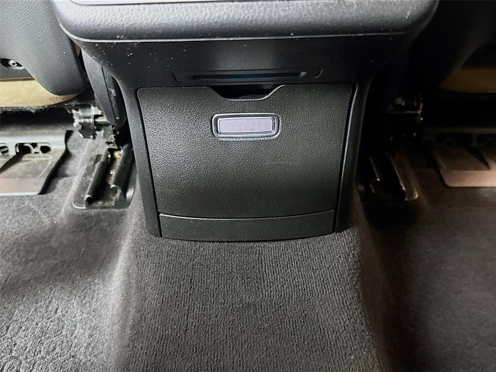 Used 2024 Mercedes-Benz GLS 580 4MATIC image 28