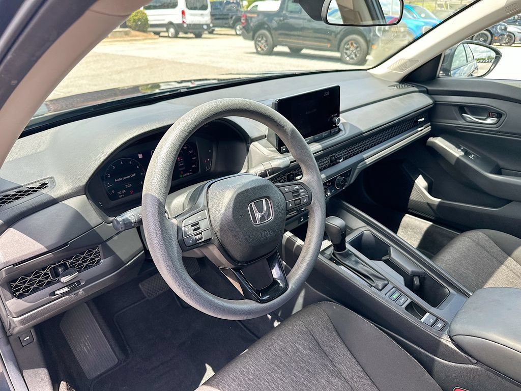 Used 2025 Honda Accord SE image 10